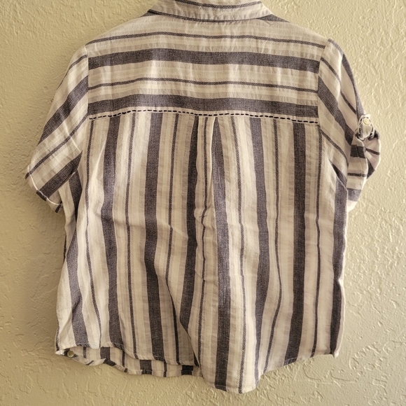 Subtle Luxury Stripe Top Size XS/S NWT - Picture 2 of 4